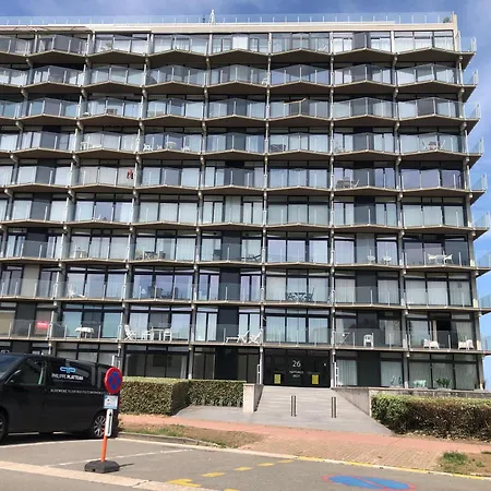 Whispering Waves La Panne